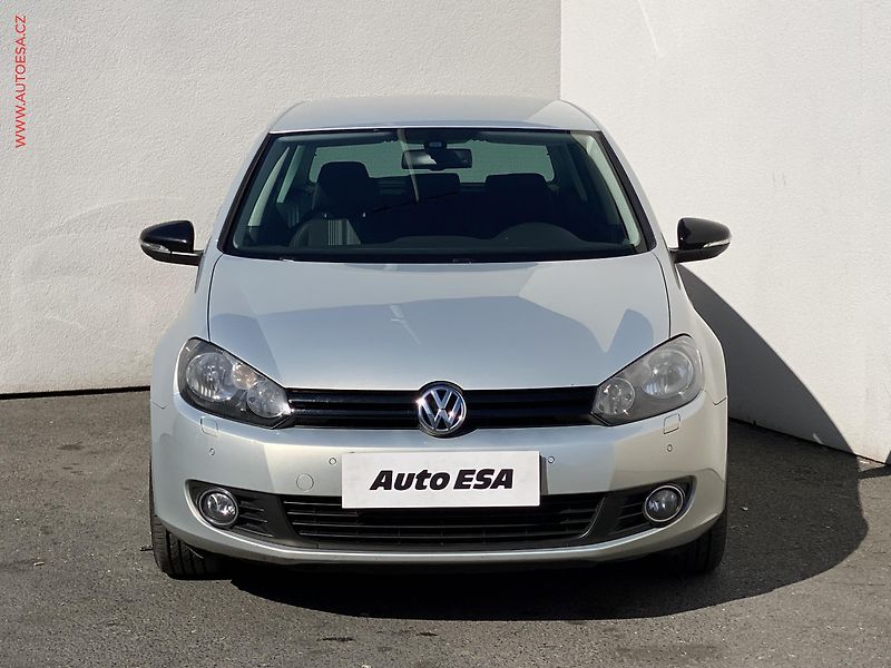 Volkswagen Golf (2012) 1.6 TDi, Match, +kola - fotka 2 z 16