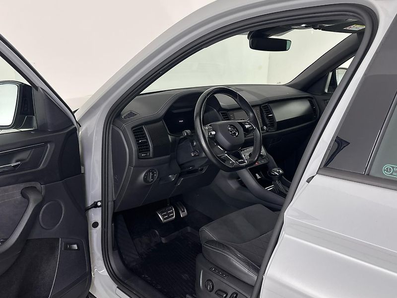 Škoda Kodiaq SportLine 4x4 DSG - fotka 6 z 29