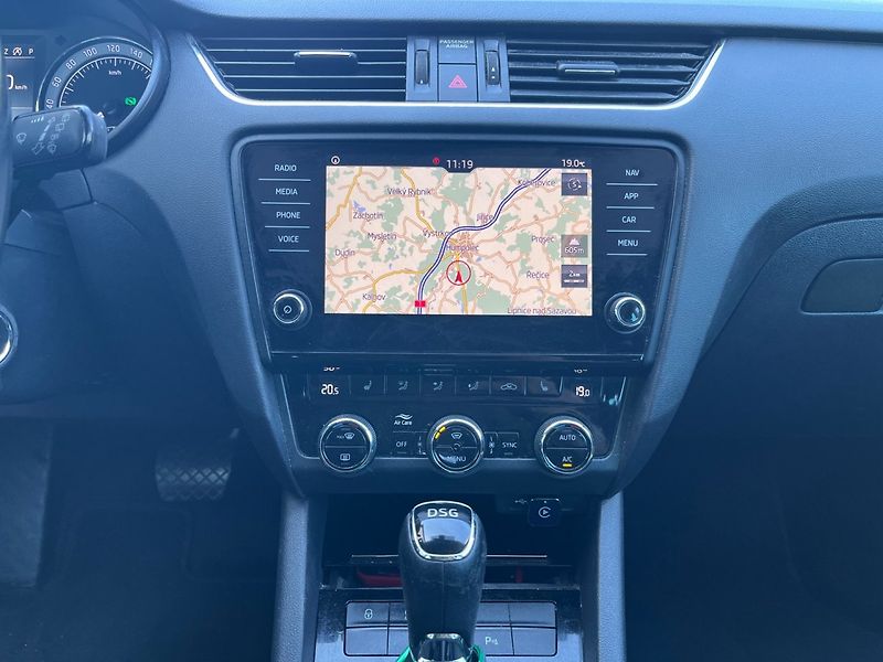 Škoda Octavia (2019) 2.0 TDI STYLE Navi, 113tis.km - fotka 12 z 15