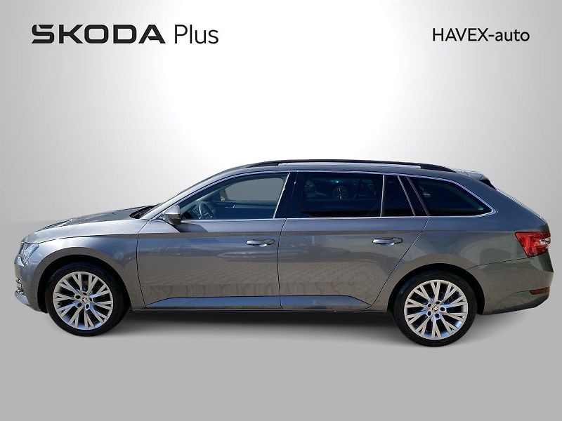 Škoda Superb (2022) Combi 2.0 TDI DSG Ambition - fotka 3 z 32