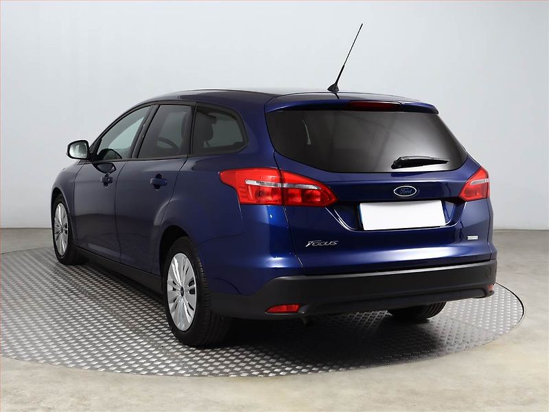 Ford Focus (2015) 1.0 EcoBoost, Automat - fotka 4 z 14