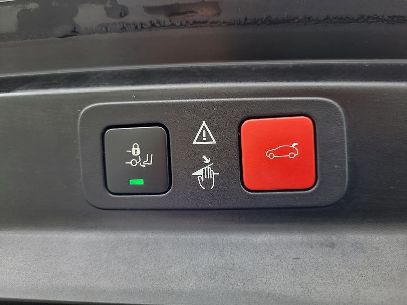 Peugeot 5008 1.5 BlueHDi 130 automat 7-míst - fotka 39 z 46