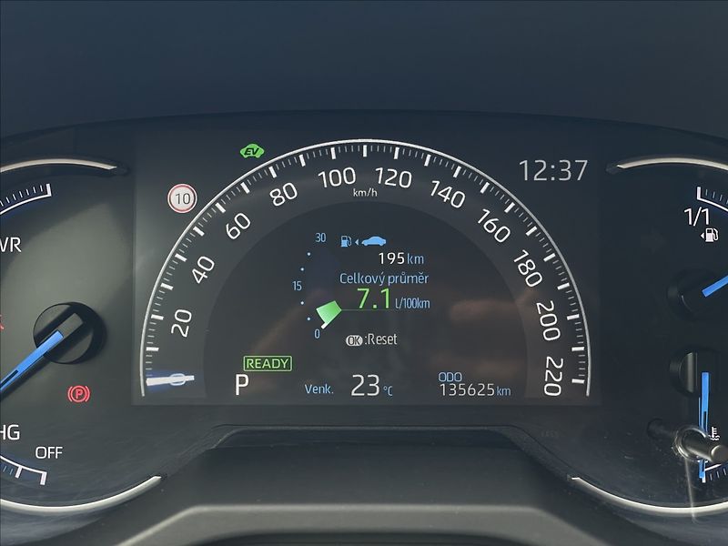 Toyota RAV4 2,5 Hybrid 4WD Comfort Style - fotka 10 z 22