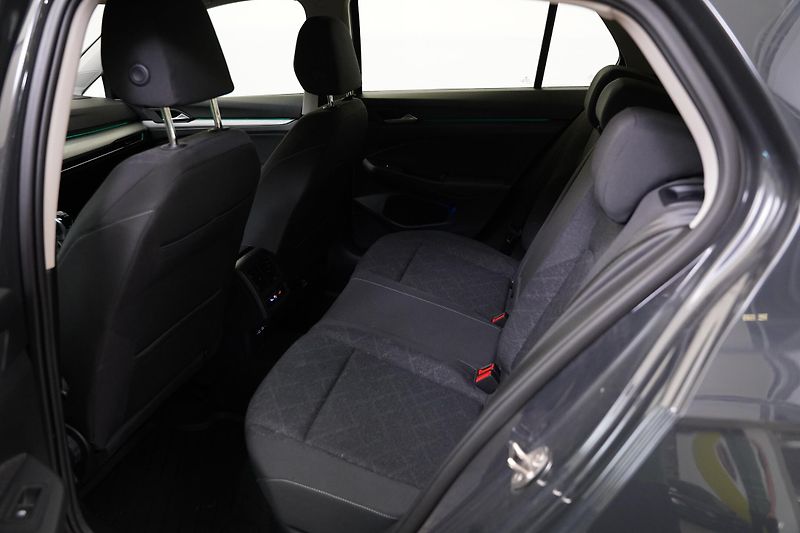 Volkswagen Golf - fotka 23 z 23