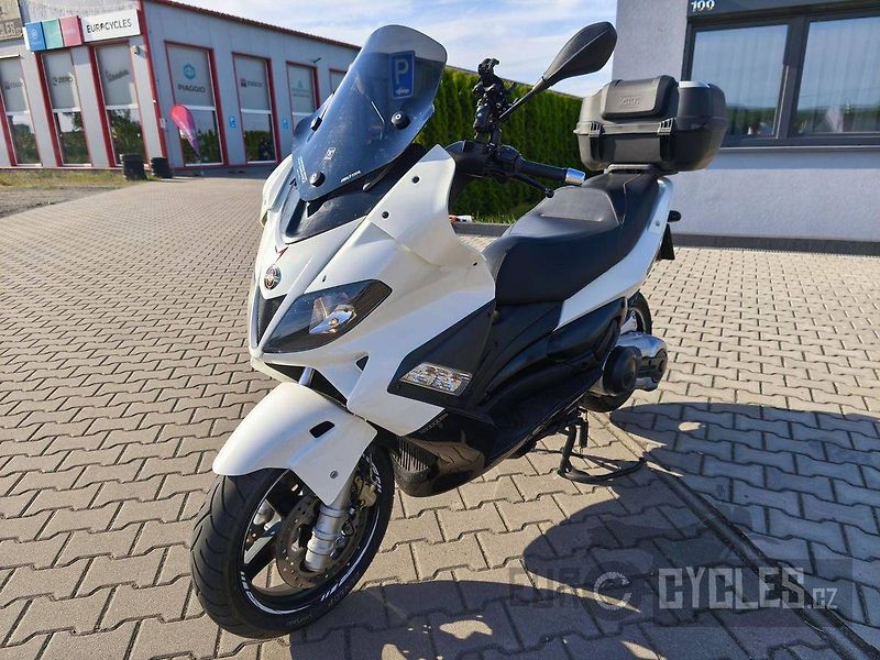Gilera Nexus 500 (2011) - fotka 3 z 11