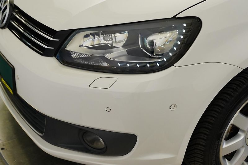 Volkswagen Touran - fotka 9 z 25