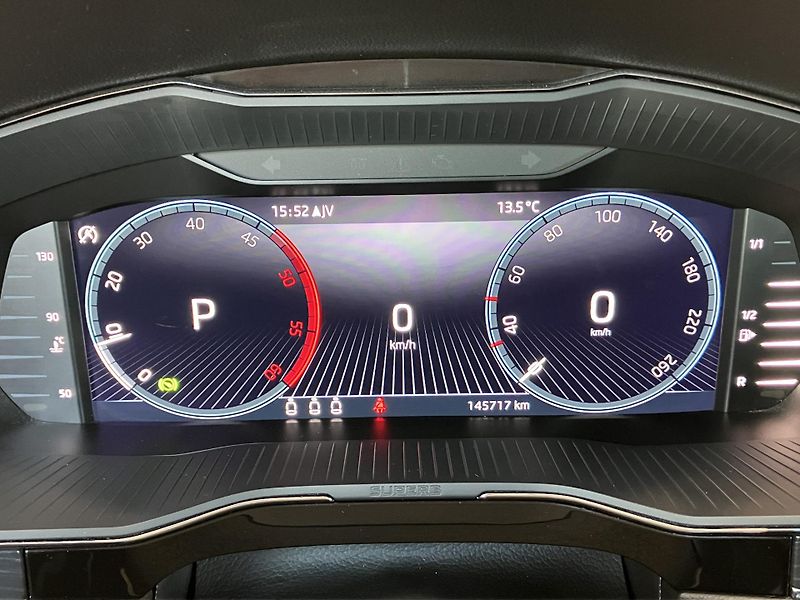 Škoda Superb  2.0 TDI 110kW Style DSG AT7 - fotka 25 z 38