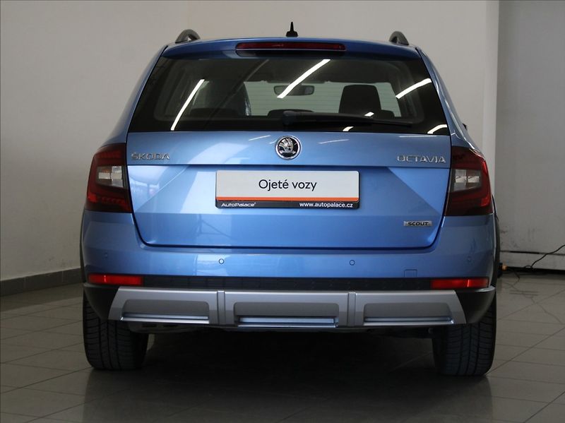 Škoda Octavia 2,0 TDi 135kW 4x4 DSG Scout - fotka 4 z 33