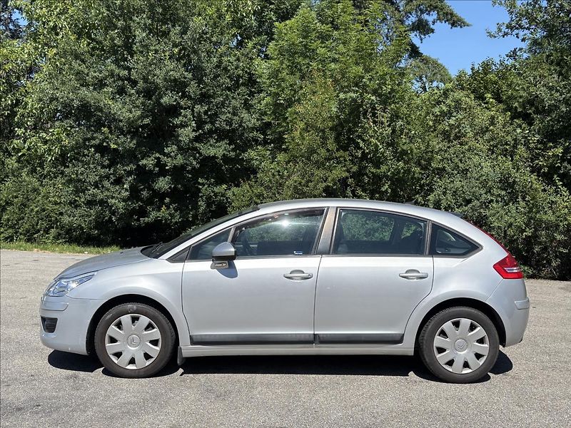 Citroën C4 1,4 i 65kW CZ,Klima,Orig.Km ! - fotka 19 z 21