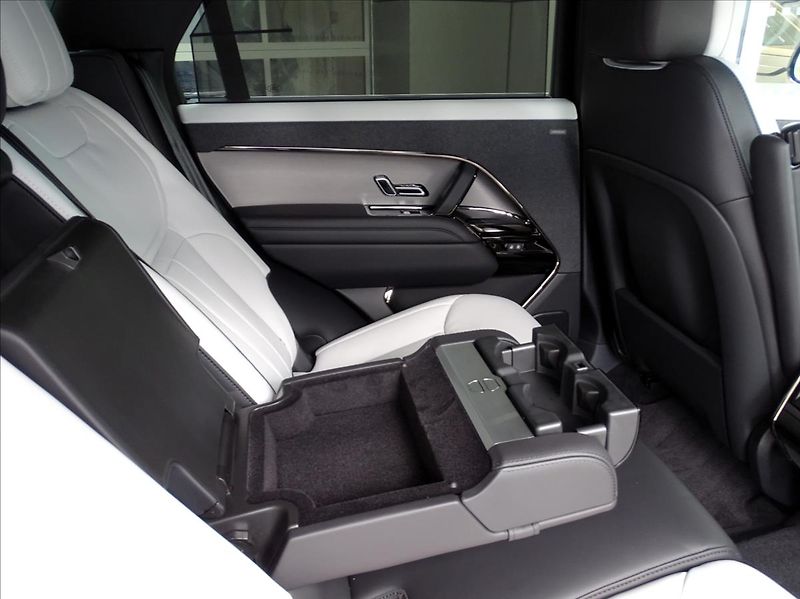 Land Rover Range Rover Sport (2026) 3,0 D300 DYNAMIC SE - fotka 36 z 38