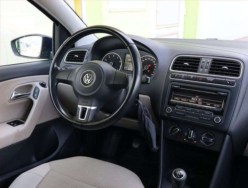 Volkswagen Polo (2013) 1.2 TSI, Serv.kniha - fotka 7 z 15