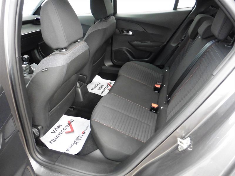 Peugeot 2008 1,2 Allure Navi 1.maj. - fotka 9 z 15