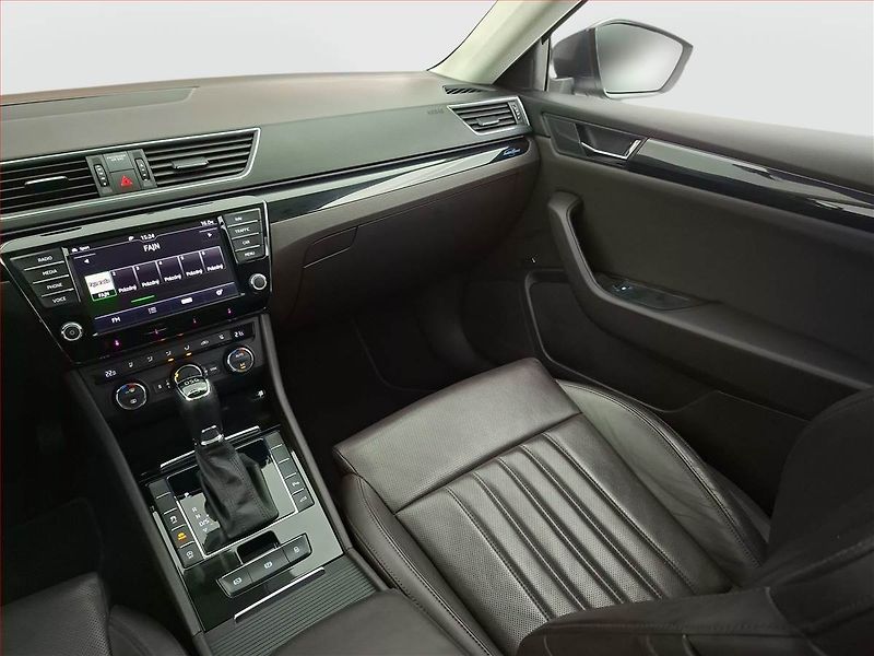 Škoda Superb (2016) Laurin&Klement 2.0 TDI, 4X4 - fotka 8 z 25