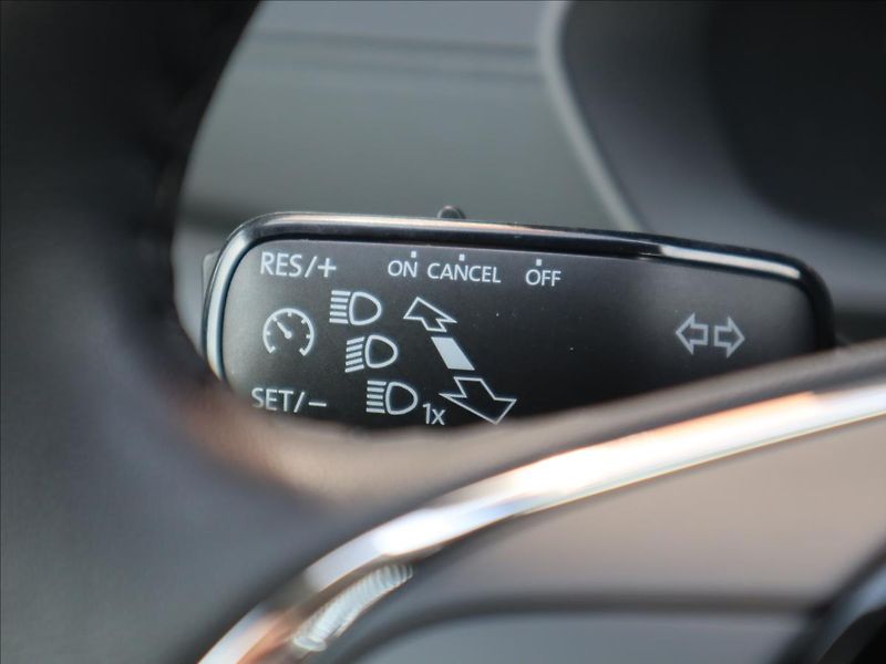 Škoda Octavia 1,5 TSi 110kW Selection ParkPi - fotka 12 z 38