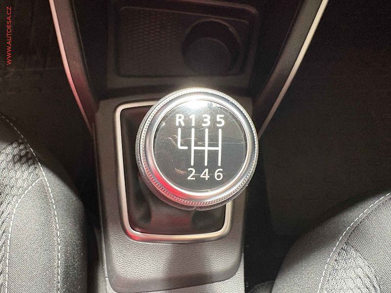 Dacia Duster (2022) 1.3TCe 4x4, 1.maj,ČR, servis - fotka 18 z 18