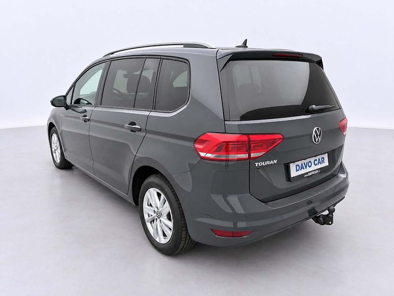 Volkswagen Touran 2,0 TDI DSG Panorama 1.Maj. - fotka 5 z 32