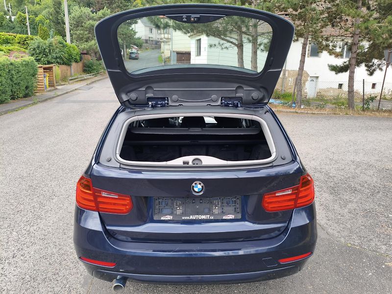 BMW Řada 3 (2013) 318 D 105Kw combi - fotka 30 z 31