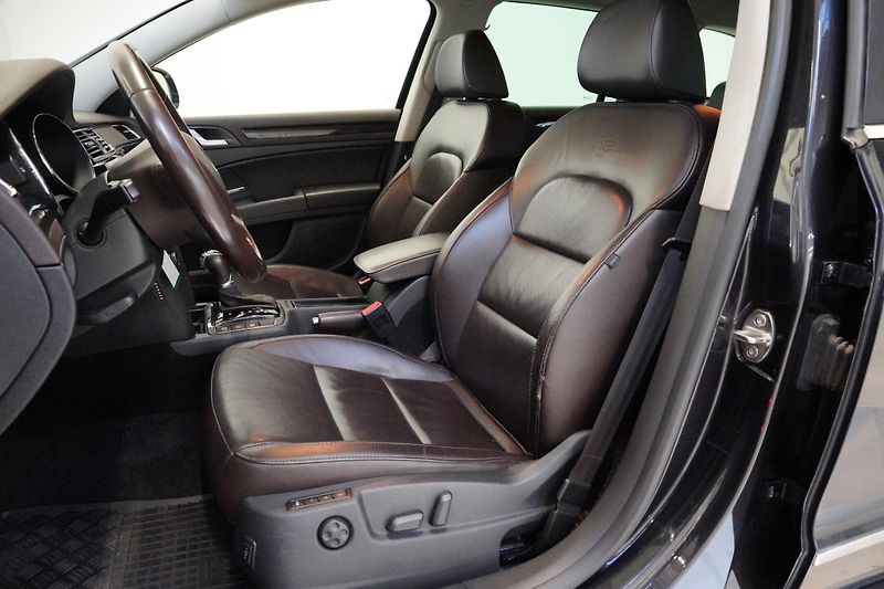 Škoda Superb - fotka 11 z 29