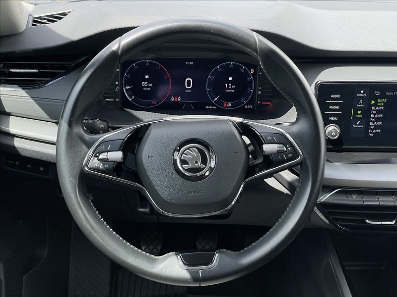 Škoda Octavia 2,0 TDI Combi Ambition Plus TA - fotka 8 z 23