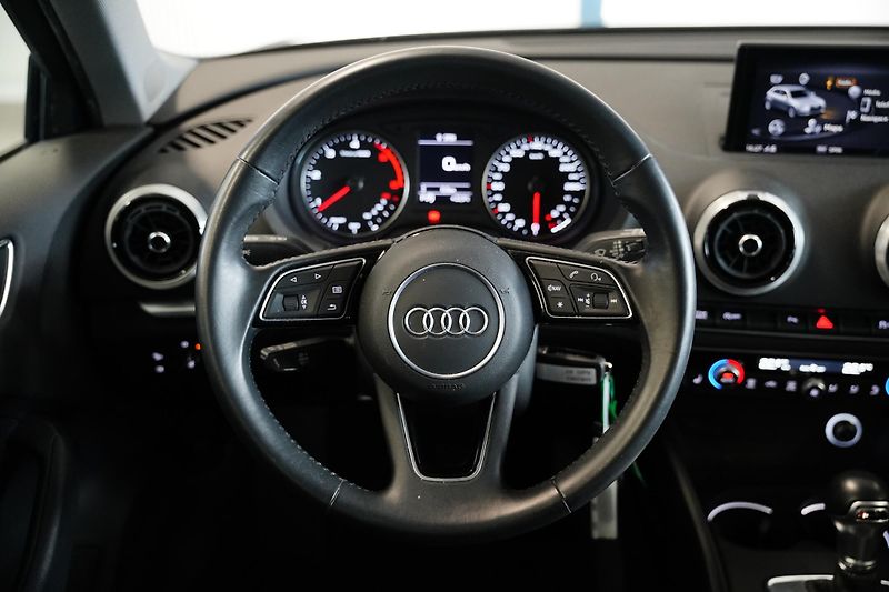 Audi A3 - fotka 18 z 29