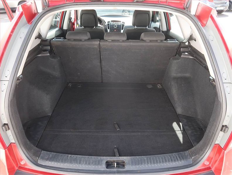 Kia Ceed (2010) 1.6 CVVT, Serv.kniha - fotka 13 z 16