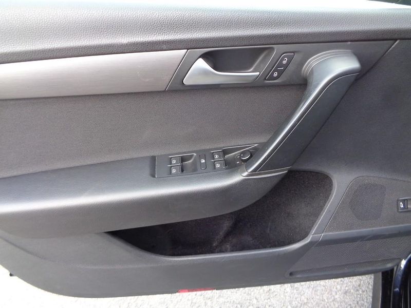 Volkswagen Passat 2,0 TDI Comfortline  103 kW - fotka 11 z 27