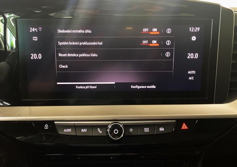 Opel Mokka E, Ultimate, 100 kW - fotka 20 z 32