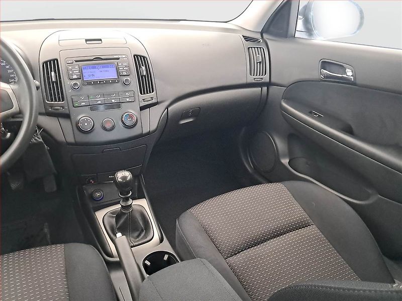 Hyundai i30 (2009) Comfort 1.4 CVVT, LPG, po STK - fotka 8 z 16