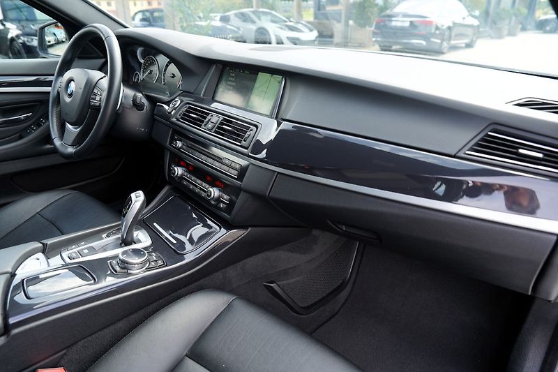 BMW Řada 5 520d xDrive/185 PS/kůže/AT - fotka 20 z 39