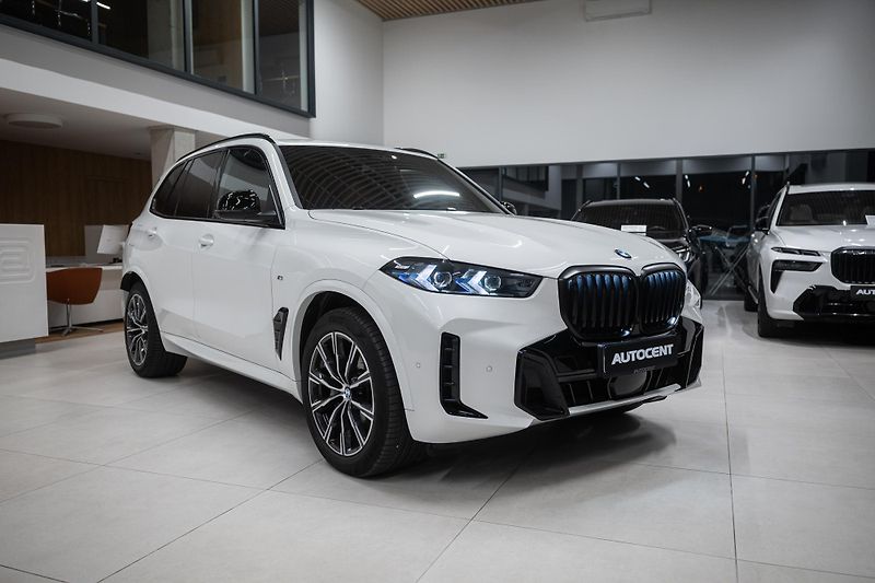 BMW X5 (2025) M30xD 210KW NEZÁVISLÉ MASÁŽ TZ - fotka 13 z 54