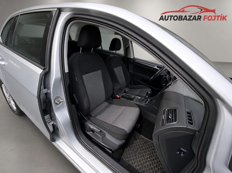Volkswagen Golf Variant (2015) 1.2 TSi 81KW Trendline - fotka 19 z 24