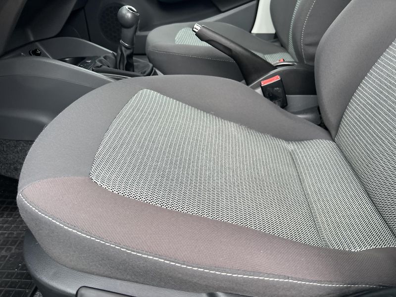 Seat Ibiza 1.4i 16v 63kw KLIMA PŮVOD ČR - fotka 11 z 37