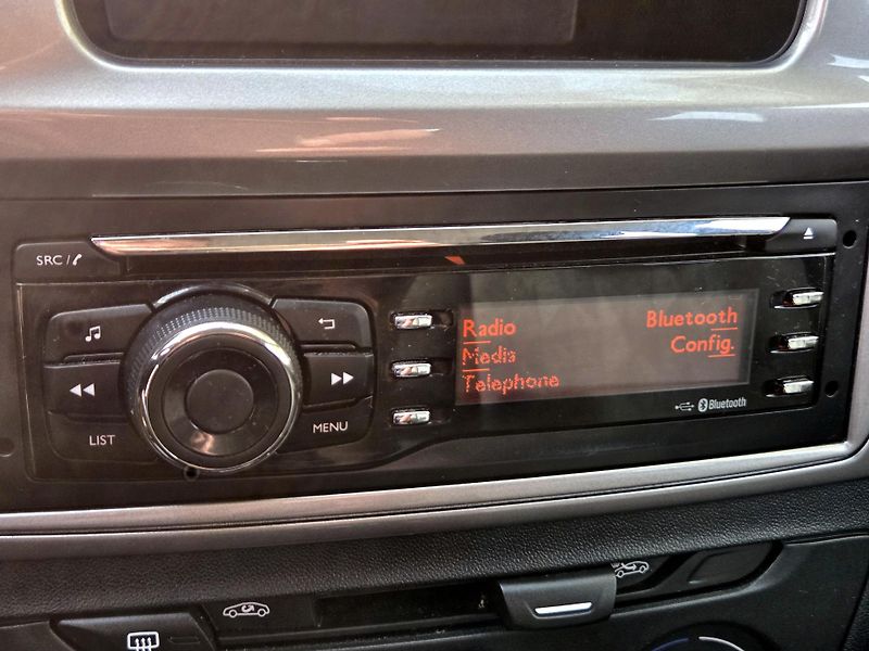 Citroën C-Elysée původ ČR, 1.maj SERV.KNIHA     - fotka 31 z 37