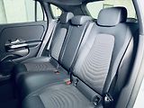 Mercedes-Benz GLA (2023) 180d*CZ*DPH*LED* - náhled 32