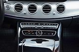 Mercedes-Benz Třídy E (2019) E 220d // REZERVOVÁNO // - náhled 32