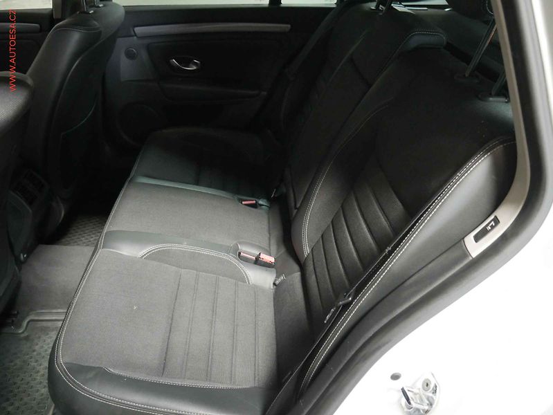Renault Laguna (2010) 1.5 dCi, Navi, AC - fotka 10 z 19
