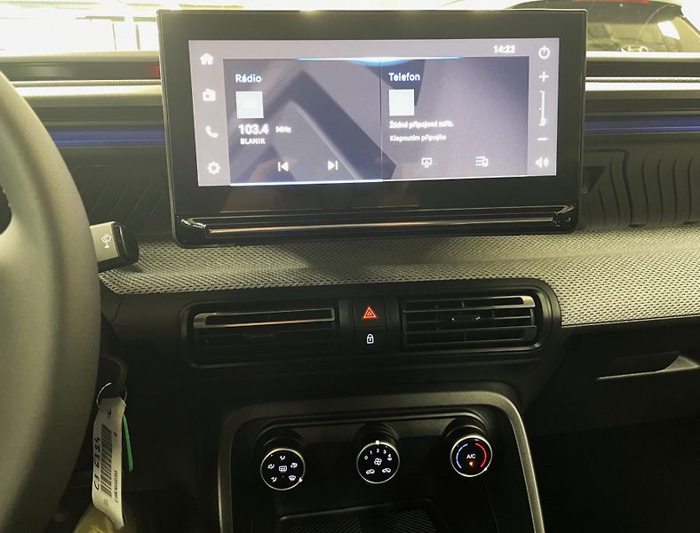 Citroën C3 (2025)  PLUS Turbo 100k Manual     - fotka 16 z 22