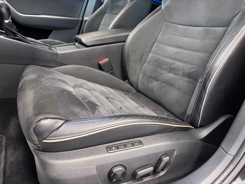 Škoda Superb Scout 4X4 2.0 TDI 147kw - fotka 12 z 32