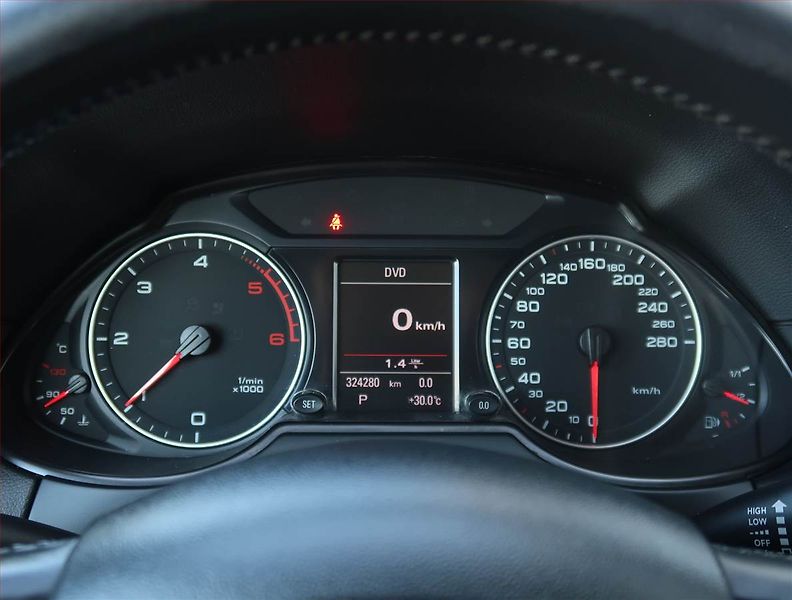 Audi Q5 (2012) 2.0 TDI, 4X4, Automat - fotka 11 z 19
