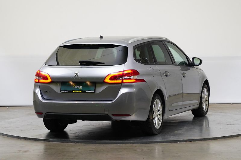 Peugeot 308 - fotka 2 z 25