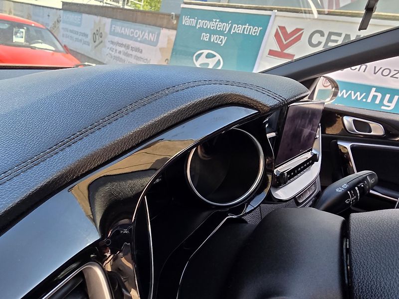 Kia Ceed (2019) 1.6-GT-LINE-AUTOMAT-TAŽNÉ - fotka 16 z 18