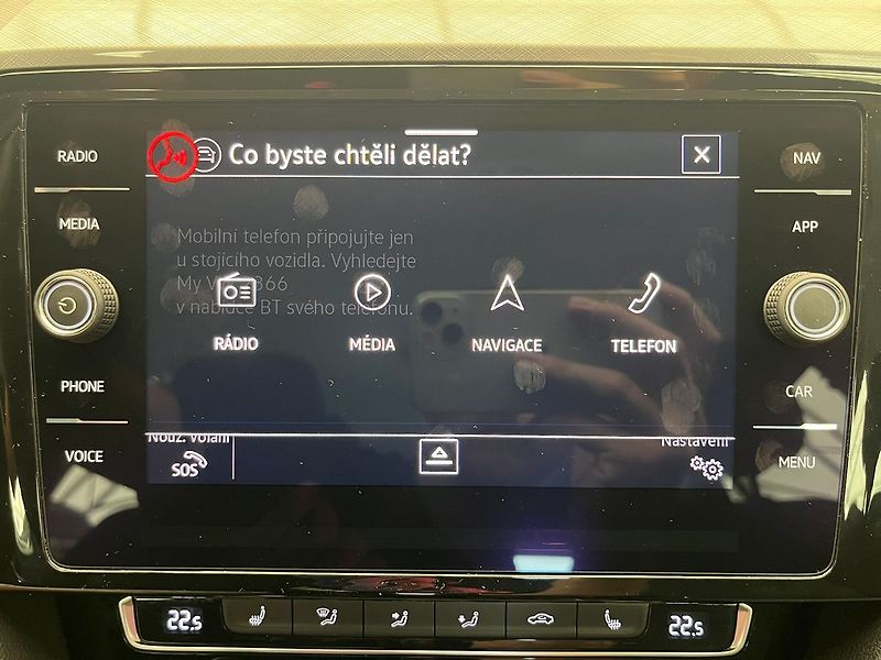 Volkswagen Passat 2.0 TDi LED SVĚTLA, rezervace - fotka 55 z 96