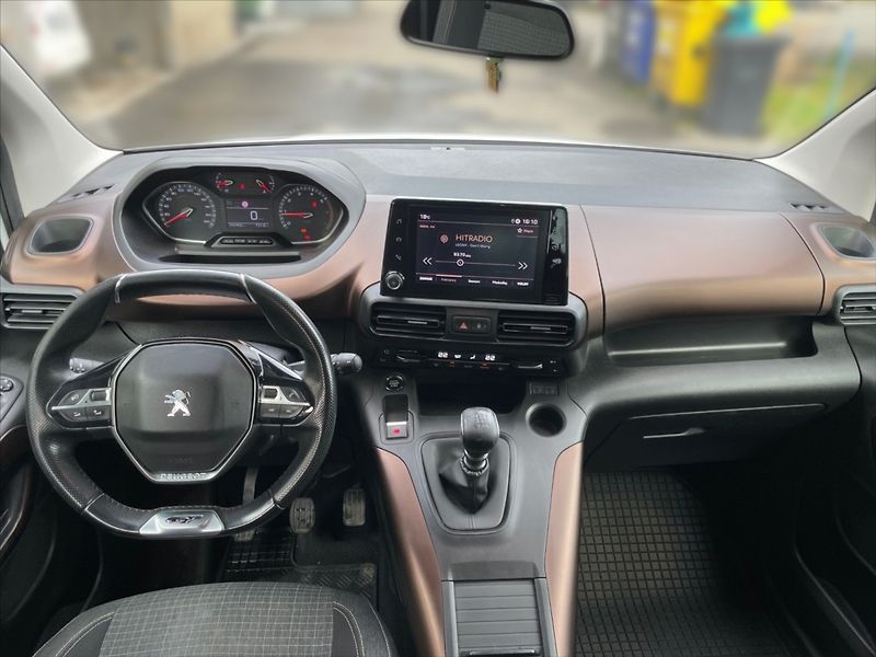 Peugeot Rifter 1,5 BHDi 130 GT Long - fotka 9 z 11