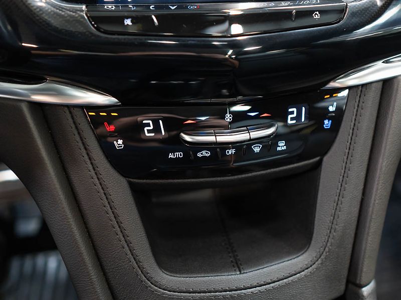 Cadillac XT6 (2023) 3.6 AWD Sport, Head-Up, Bose - fotka 26 z 37