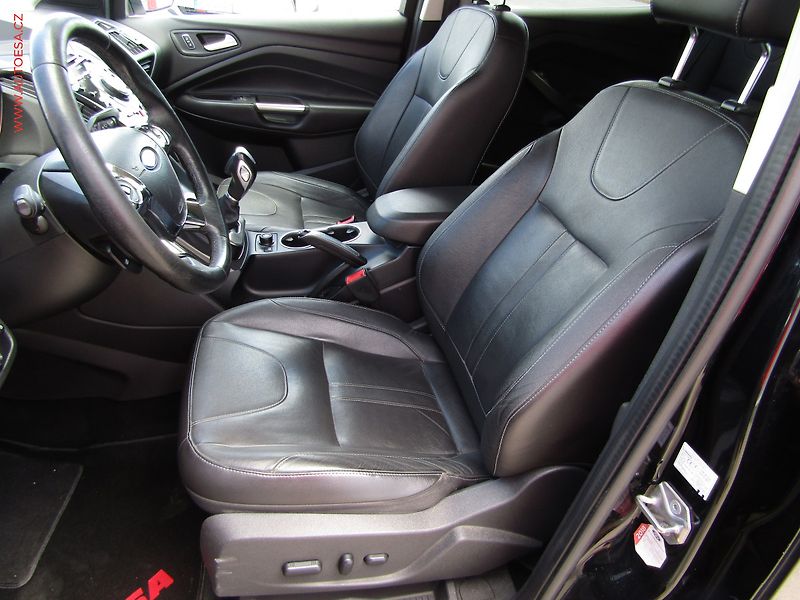 Ford Kuga (2013) 2.0 TDCi 4x4, AT, xenon - fotka 9 z 21