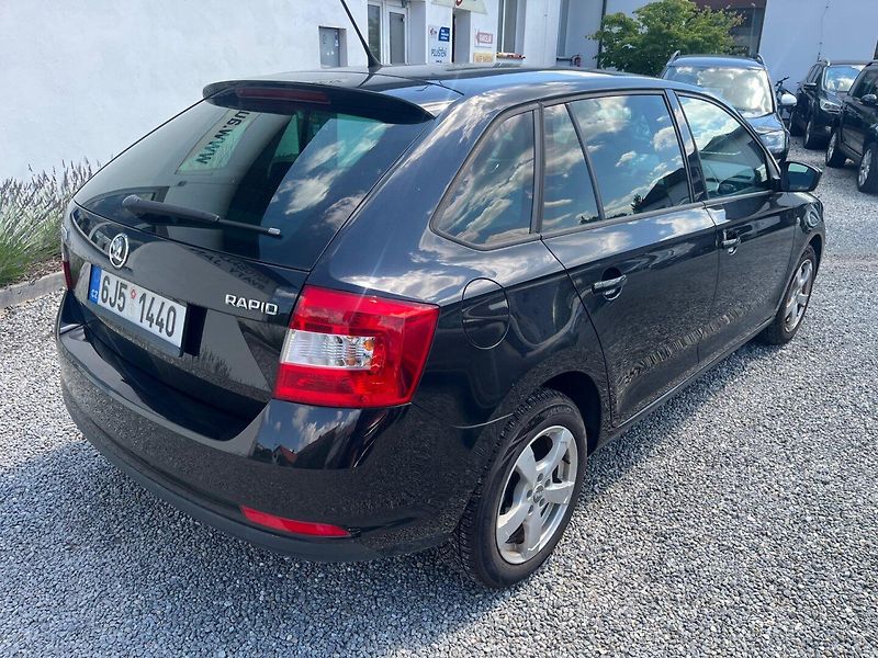 Škoda Rapid (2014) 1.6 TDi Velmi pěkný - fotka 2 z 15