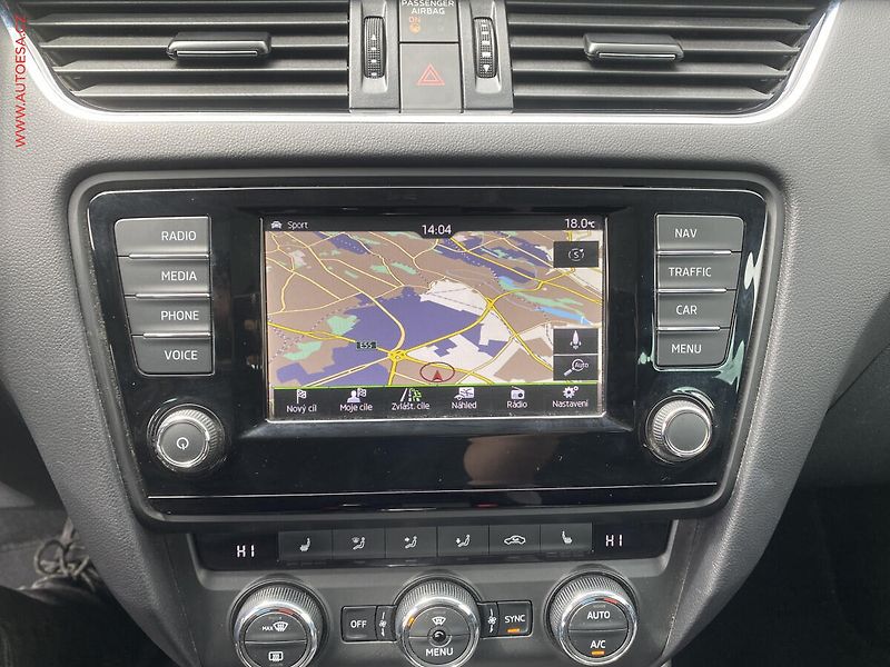 Škoda Octavia (2016) 1.4 TSi, Joy, DSG, panor - fotka 16 z 18
