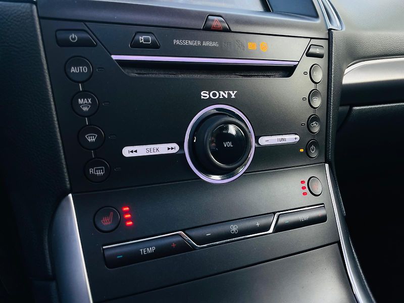 Ford Galaxy 2.0TDCi MANUÁL 7MÍST 1.MAJITEL - fotka 39 z 55
