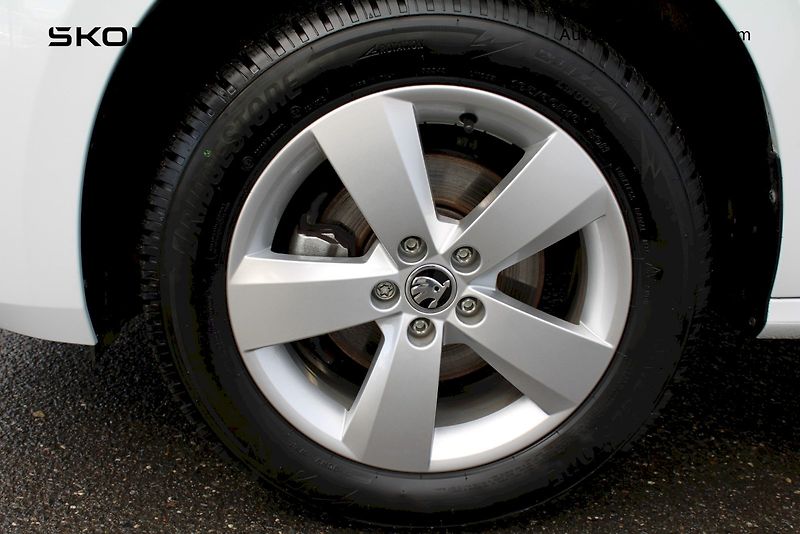 Škoda Kamiq (2024) Top Selection 1.0TSI / 85kW 7° - fotka 24 z 25
