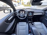 Volvo XC40 B4 AWD // 1. maj // ČR - náhled 19